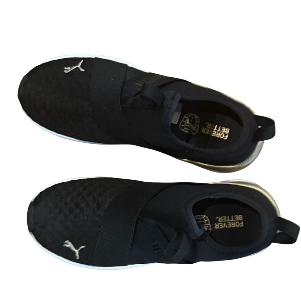 EUC Puma Black and White Slip-On Shoes